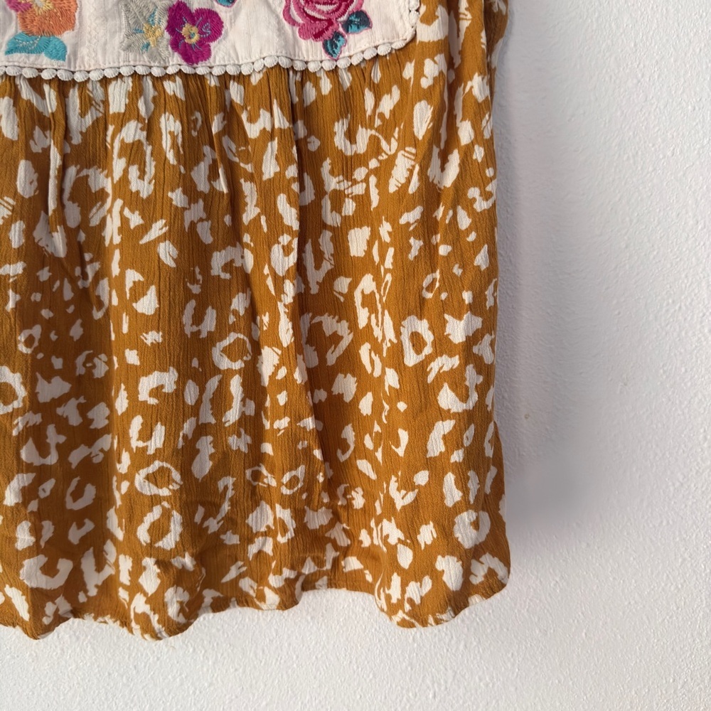 Savanna Jane Yellow Cheetah Print Embroidered  Flowy Top Women's Size Small Boho - Picture 2 of 8